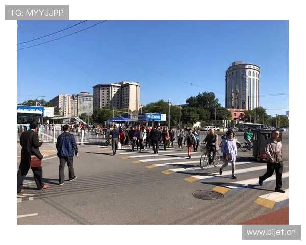 仲满家的冰箱里塞满了能量胶，连饮料都按训练表排班