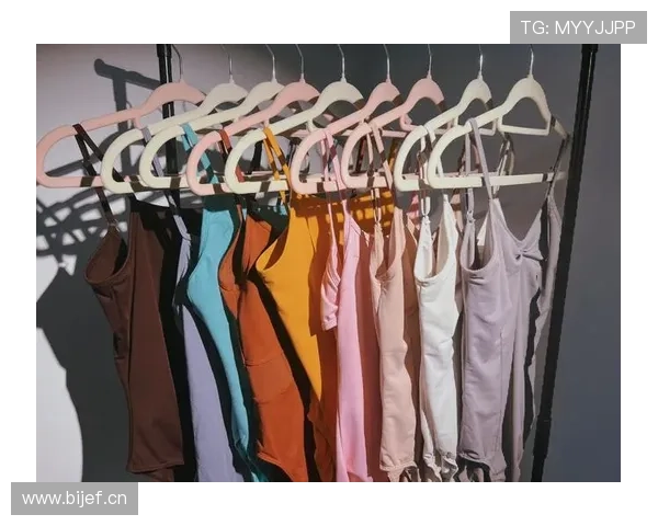 威少衣柜里塞满紧身衣，训练完直接走红毯？